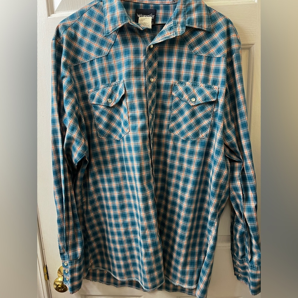 Classic pearl button wrangler long sleeve shirt